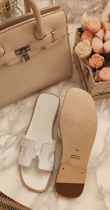 Papuci albi din piele mărimea 38