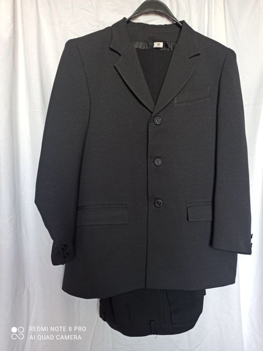 Официални костюми