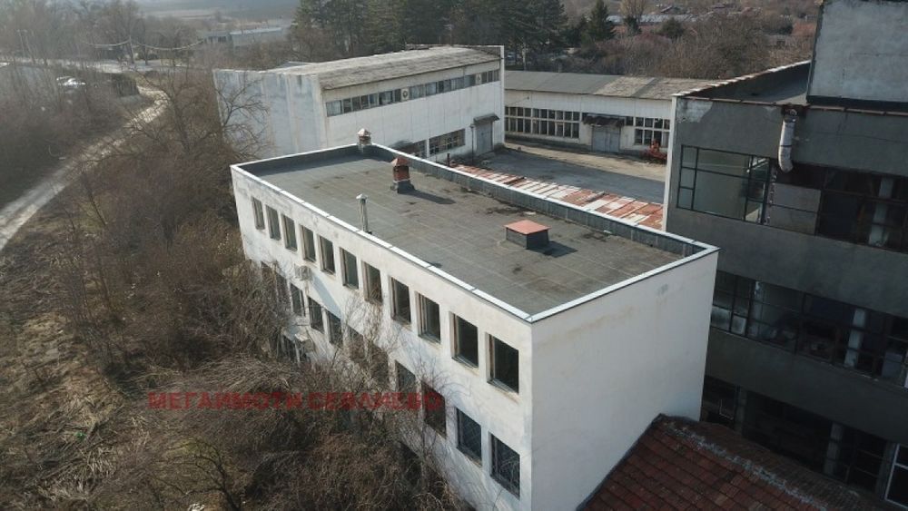 Продава се Заведение в Севлиево - 372 кв.м за 1 €/кв.м - Снимка #1