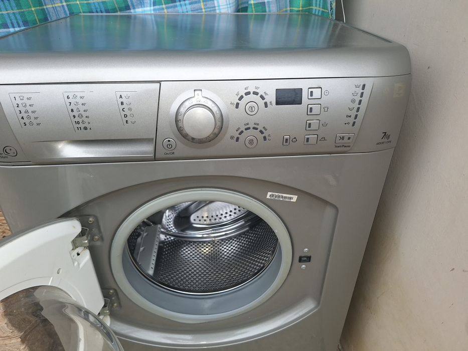 Пералня Ariston HOTPOINT