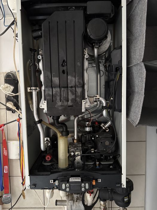 Ariston Premium EU2,utilizat