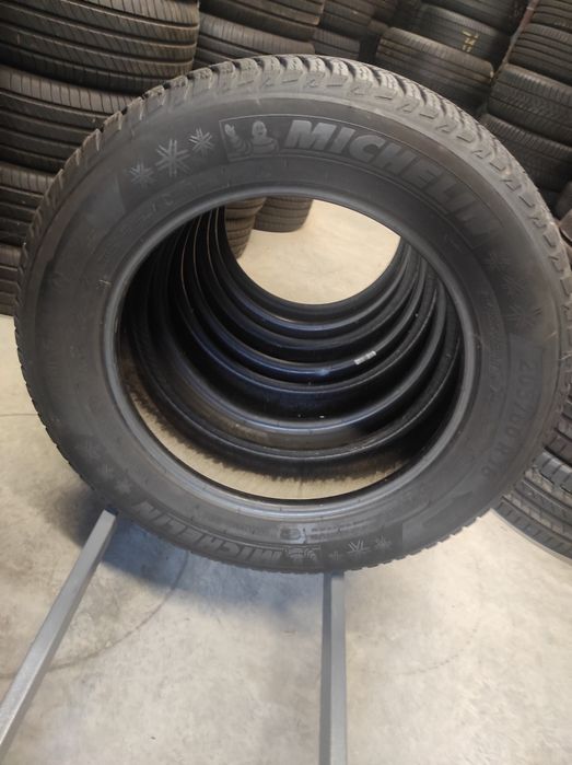 205/60/16 Michelin