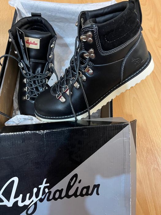 Bocanci Australian nr 40. Noi la cutie.