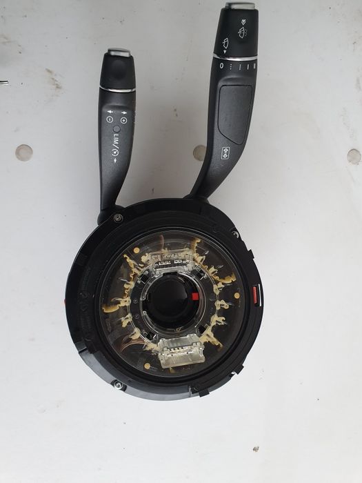 Ansamblul spirală cu manete Mercedes W205 cod A2054640100