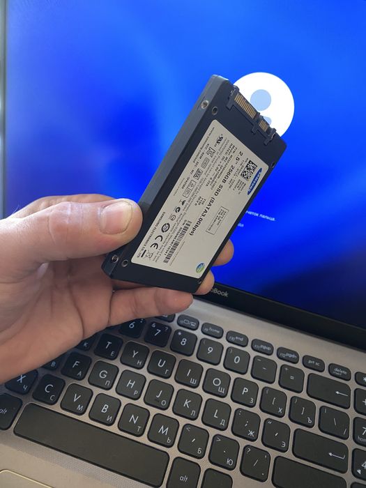 Продам SSD Samsung 256GB.