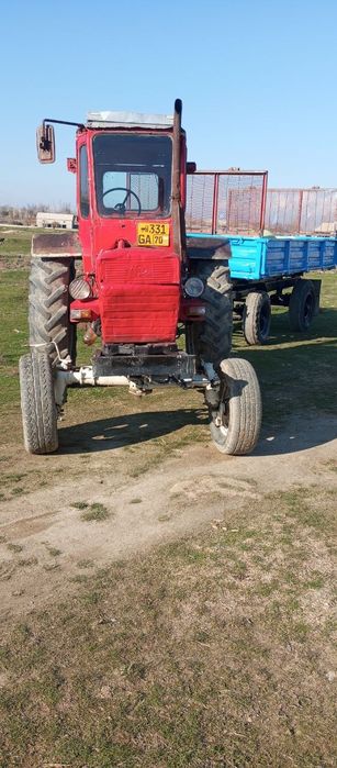 Traktor 28 sotiladi
