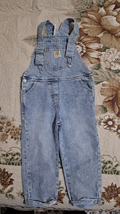 Джинсовый комбинезон для девочек