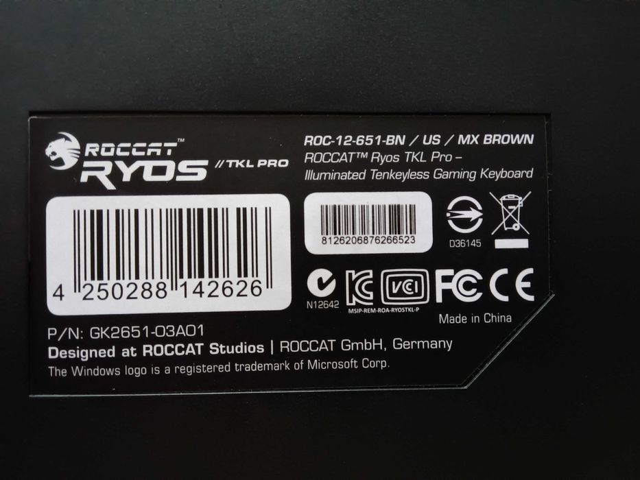 Механична геймърска клавиатура : ROC-12-651-BN