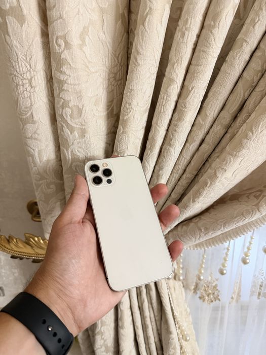 iPhone 12 Pro 256Gb - В отличном состоянии