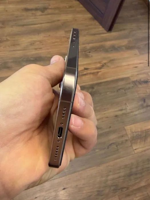 Iphone 16 Pro Max, 512GB, Desert Titanium
