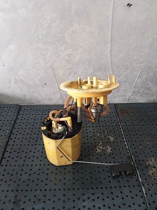 Pompa combustibil 2.0 tdi audi a4 b8 8k a2c53394853 8k0919050p