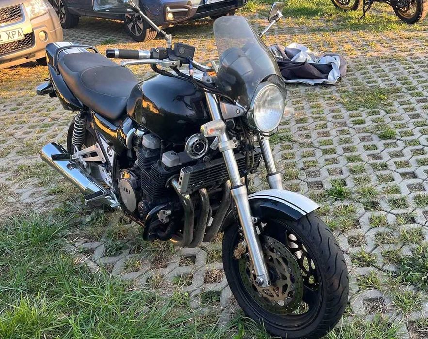 Vând Yamaha xjr 1200 "95