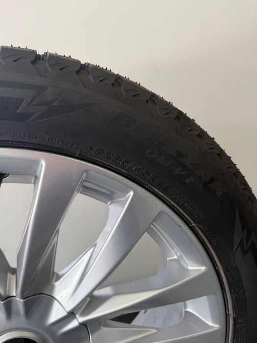 Диски/Шины Cadillac Escalade r22 Bridgestone Blizzak