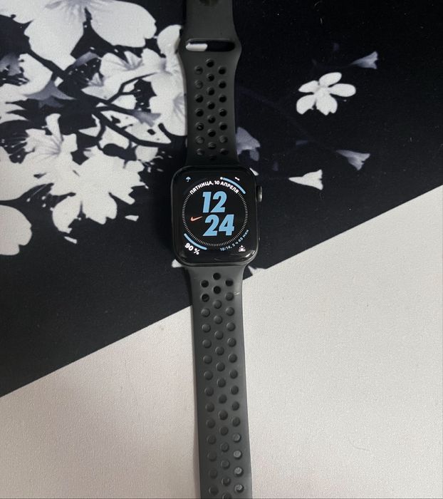 Продам apple watch