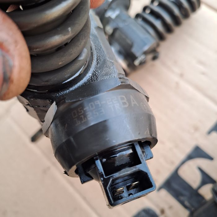 Injectoare vw Passat b 6 1.9 TDI BKC BXE BLS in stare buna de 
Volksw
