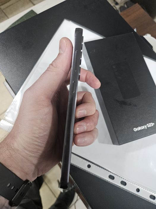 Samsung s23 plus + 256 ГБ чёрный