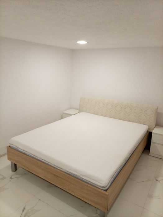 Închiriez apartament