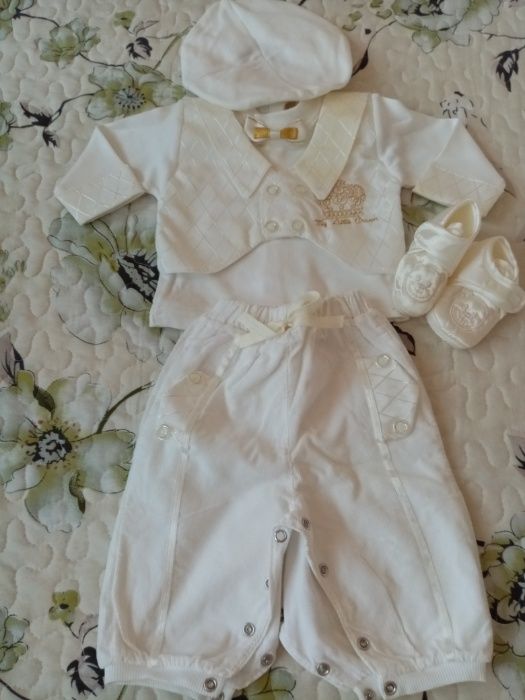 Vînd costumas băiețel pt.ocazie