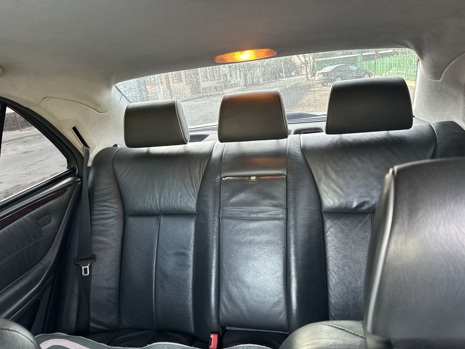 Мерседес бенс W210