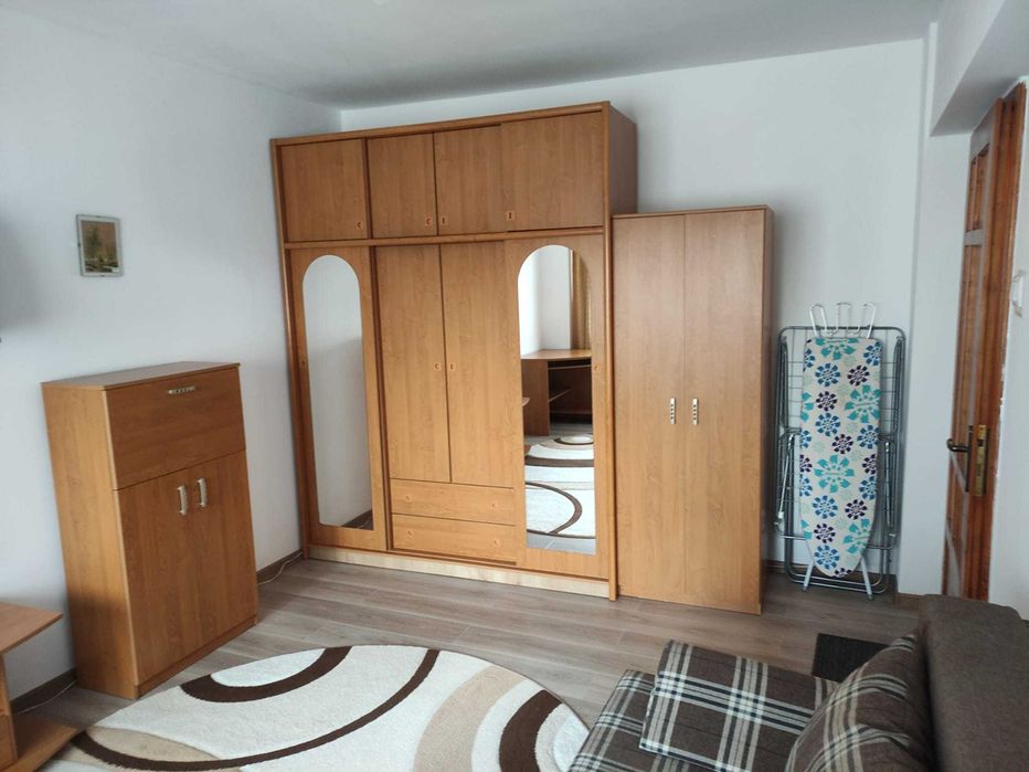 Închiriez apartament, zona Mărăști