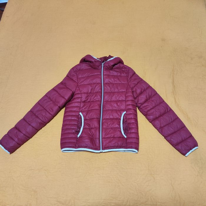 Детско пролетно - есенно яке , размер 164. Дължина около 56 см, широко