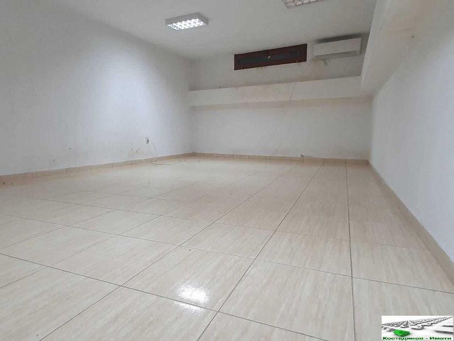 Продава се Магазин в Пловдив, Кършияка - 110 кв.м за 1591 €/кв.м - Снимка #2