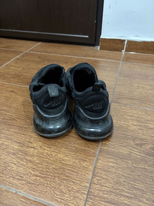 Adidasi Nike 270 negrii