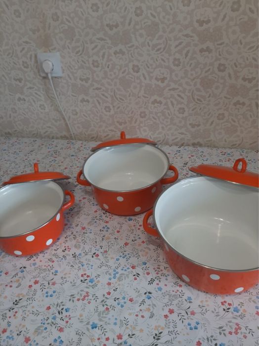 Продам набор кастрюль