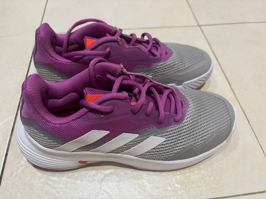 Adidas обувки за тенис