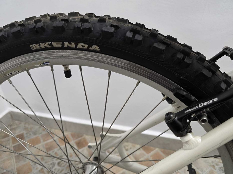 Bicicleta Specialized - cadru Aluminiu - marime M (168-178 cm)