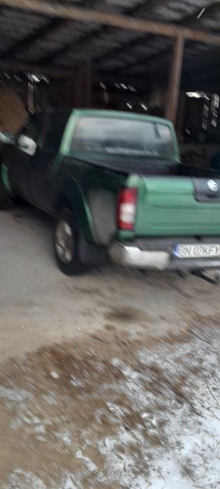 Vind jeep Nissan Navara in stare foarte buna