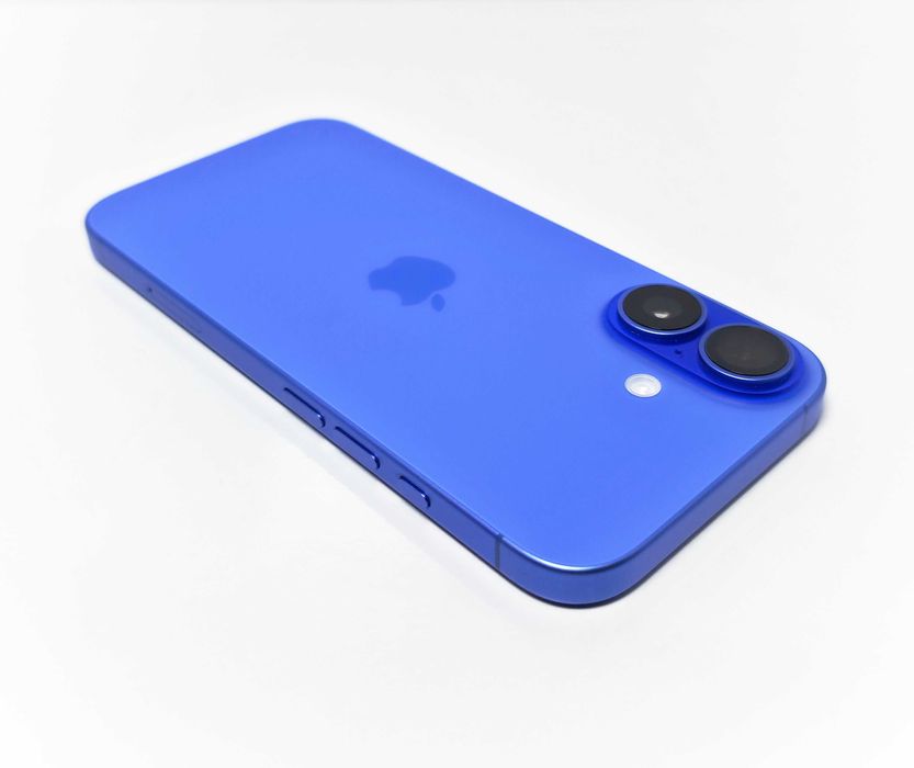 iPhone 16 128GB Ultramarine