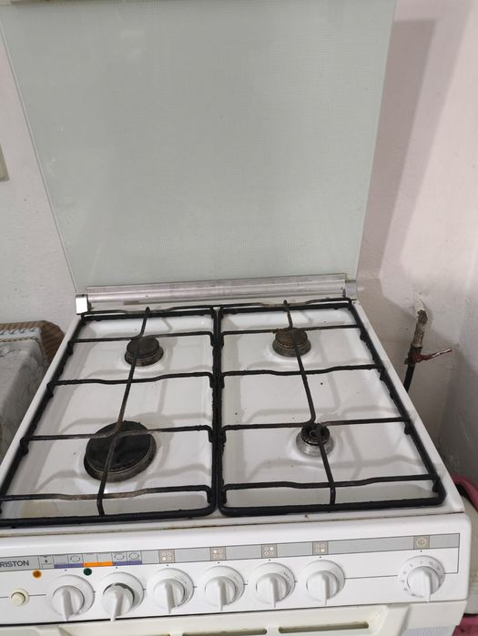 Газовая плита Аристон