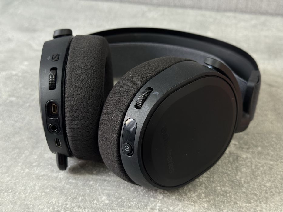 Игровые наушники SteelSeries Arctis 7+ Wireless для PC / PS5 / XBOX