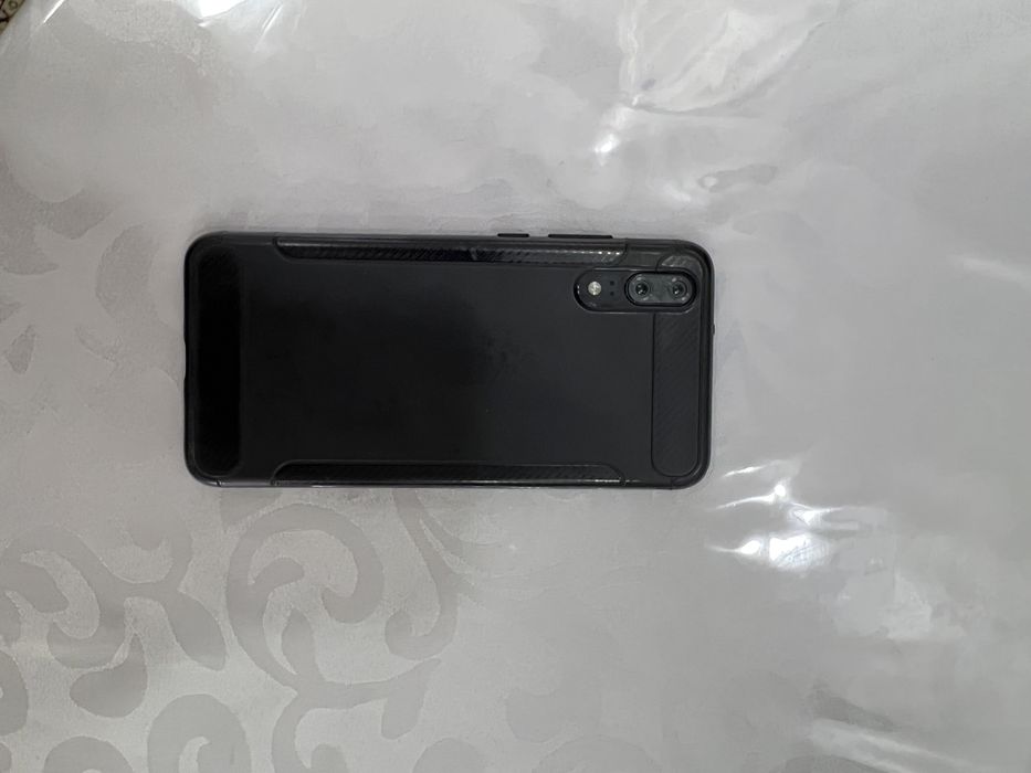 Продам HUAWEI P20