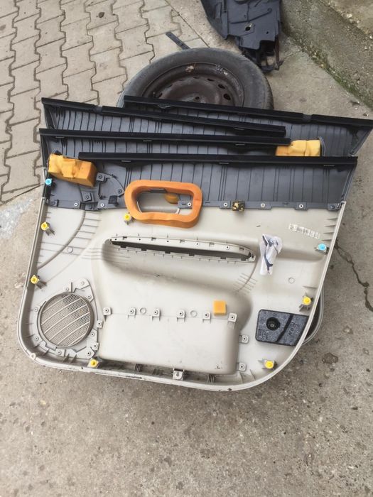 Panouri usi Hyundai Accent