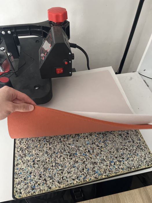 Presa termica de personalizat tricouri si cani