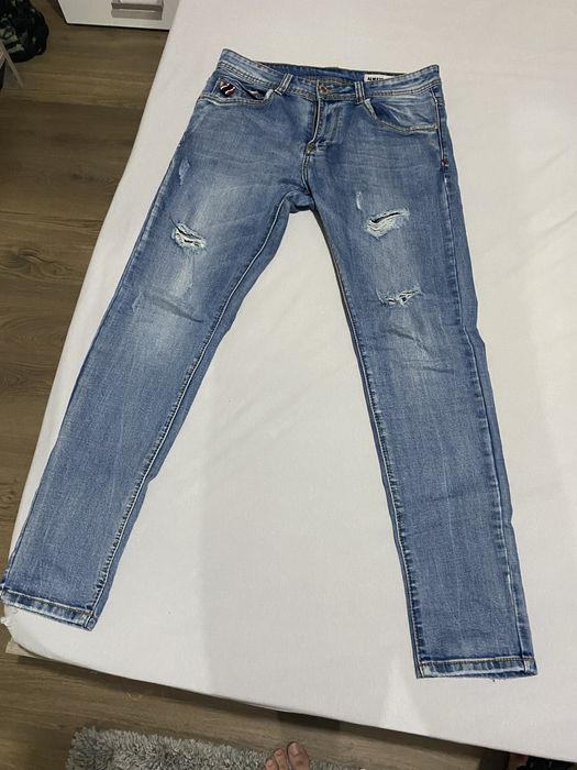 Продавам много готини дънки