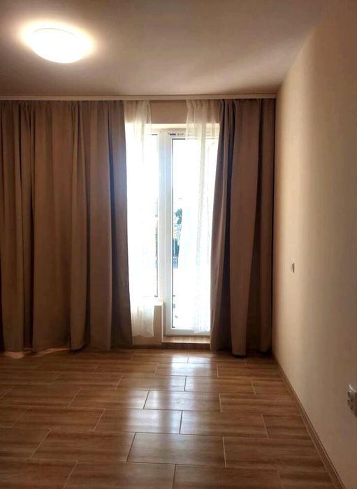 Дава се под наем Двустаен апартамент в Бургас, Изгрев - 72 кв.м за 693.6 € - Снимка #2