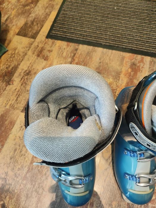 Clapari mărimea 24 în stare impecabila