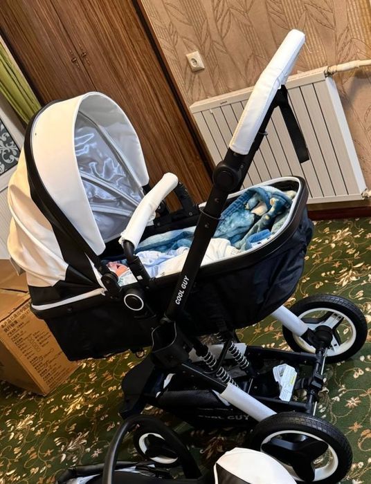 Коляска трансформер янгидай холатда сакланган.