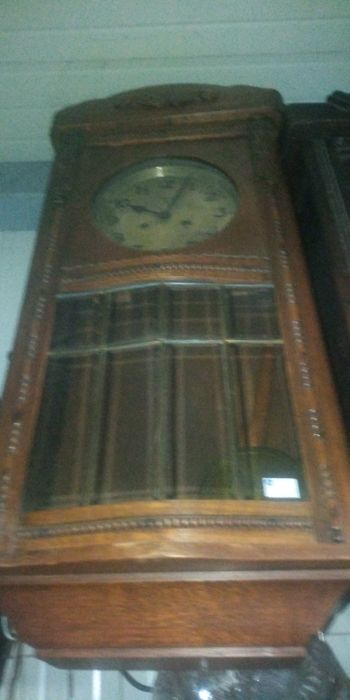 Pendule de perete ,ceasuri deosebite pentru colectionari  sau decor