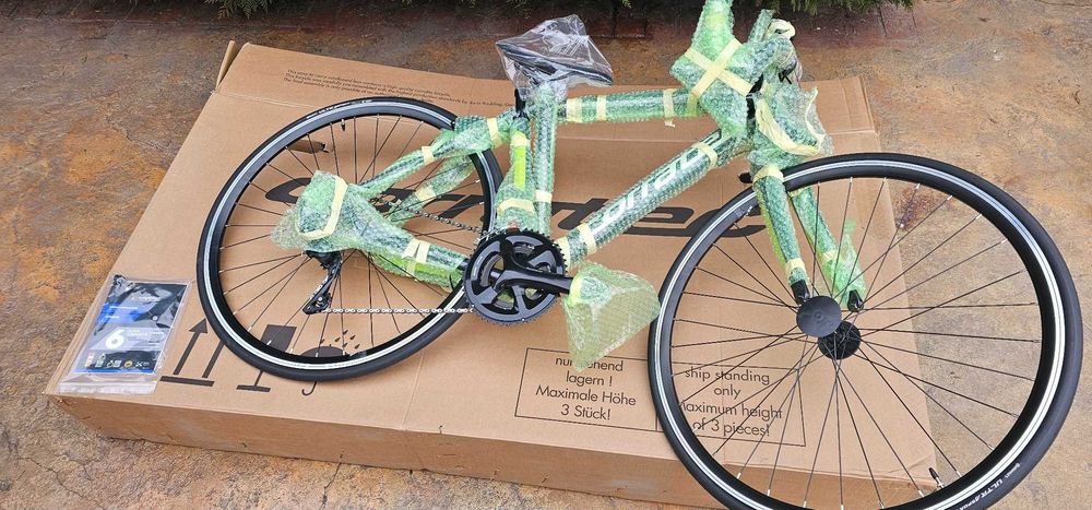 Продавам  чисто нови шосейни колелета