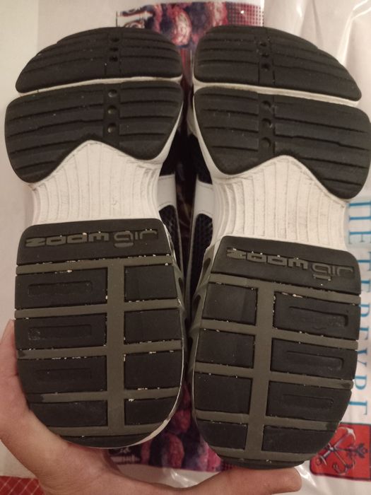 Кроссовки Nike белые