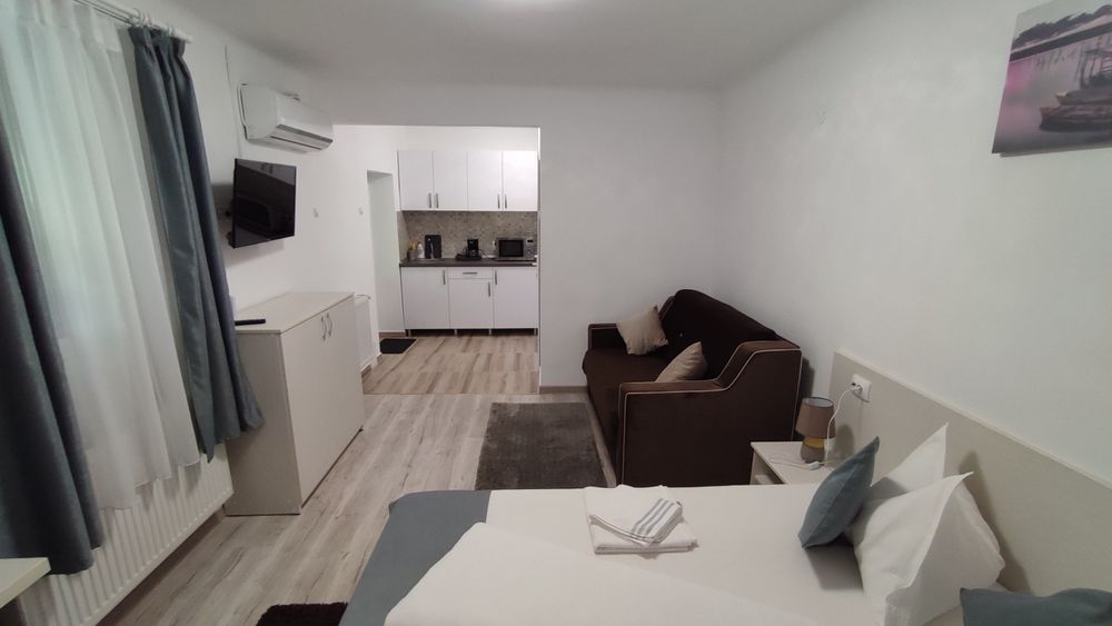 Cazare Baile Felix (Casa Laur)