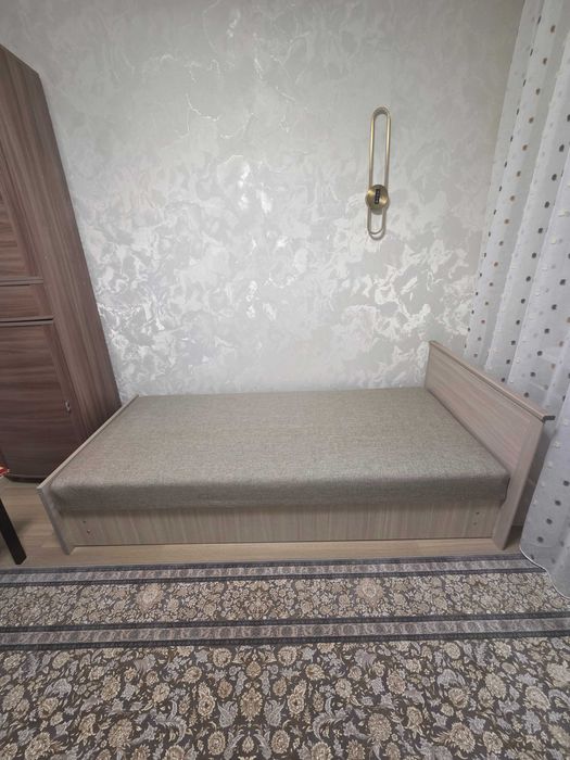 Продам тахту 900