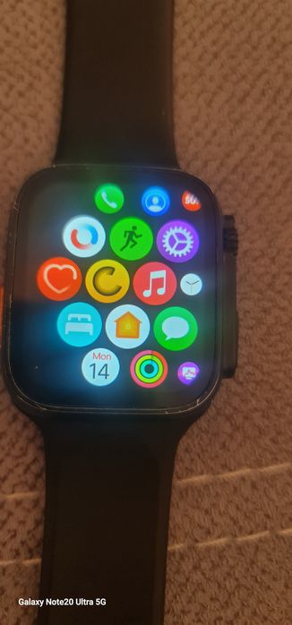 Продаются часы Смарт в отличном состоянии.