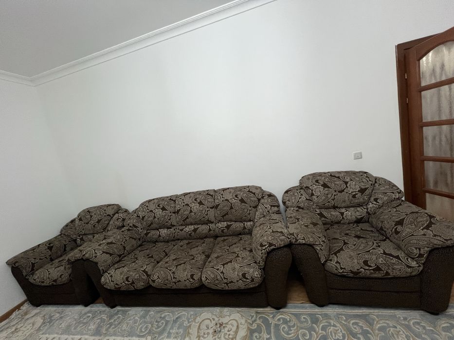 Диван с креслами