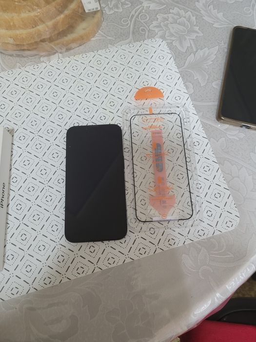 IPhone 16 E impecabil