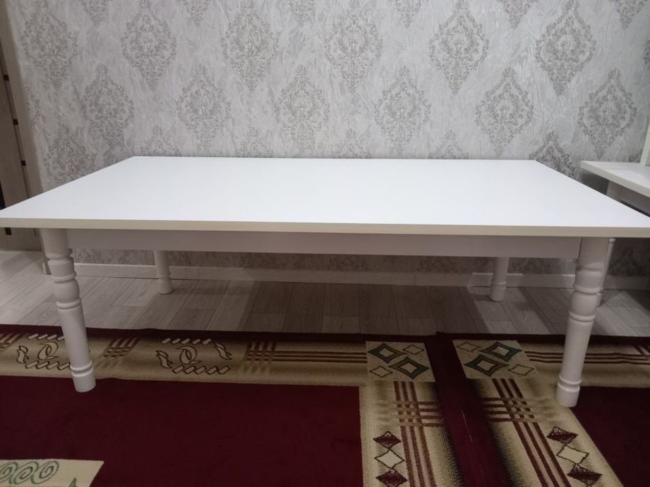 Новые столы и 20 стульев